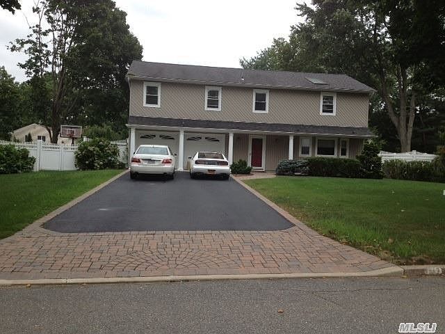 1st image of 8 Olmstead Ln