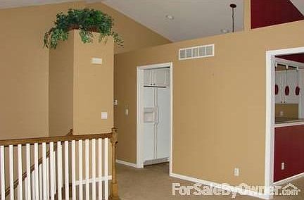 4th image of 5501 N Leawood Ct