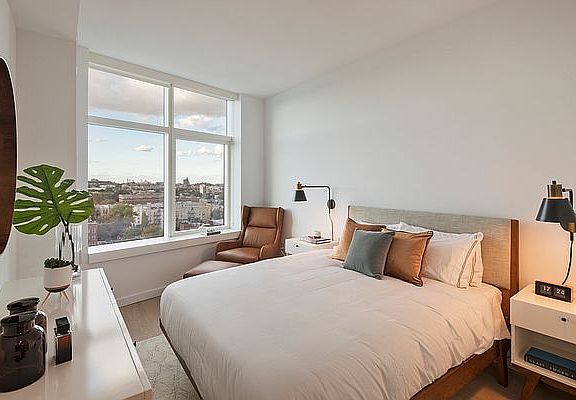 4th image of 123 Linden Blvd APT 9Y