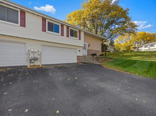 8434 W 97th St, Bloomington, MN 55438