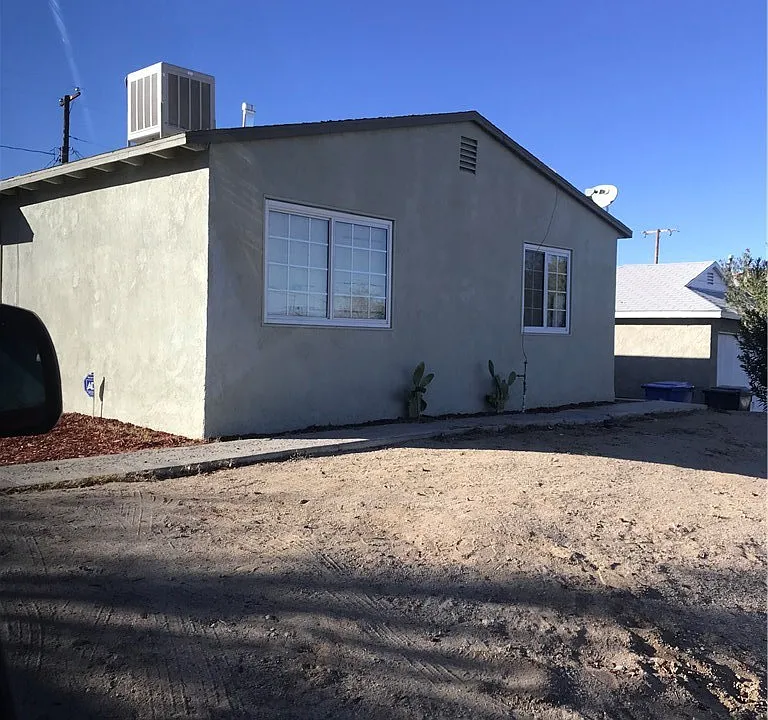 304 Maxine Ave