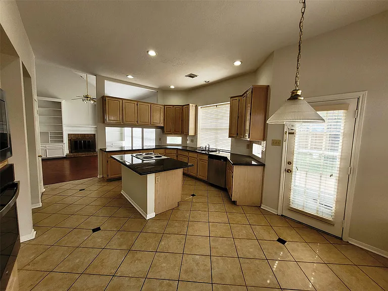 17403 Canyon Knoll Dr — Photo 10