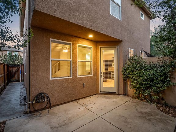 3rd image of 3243 W Nobility Dr