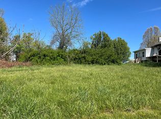 645 S 4th St, Wytheville, VA 24382