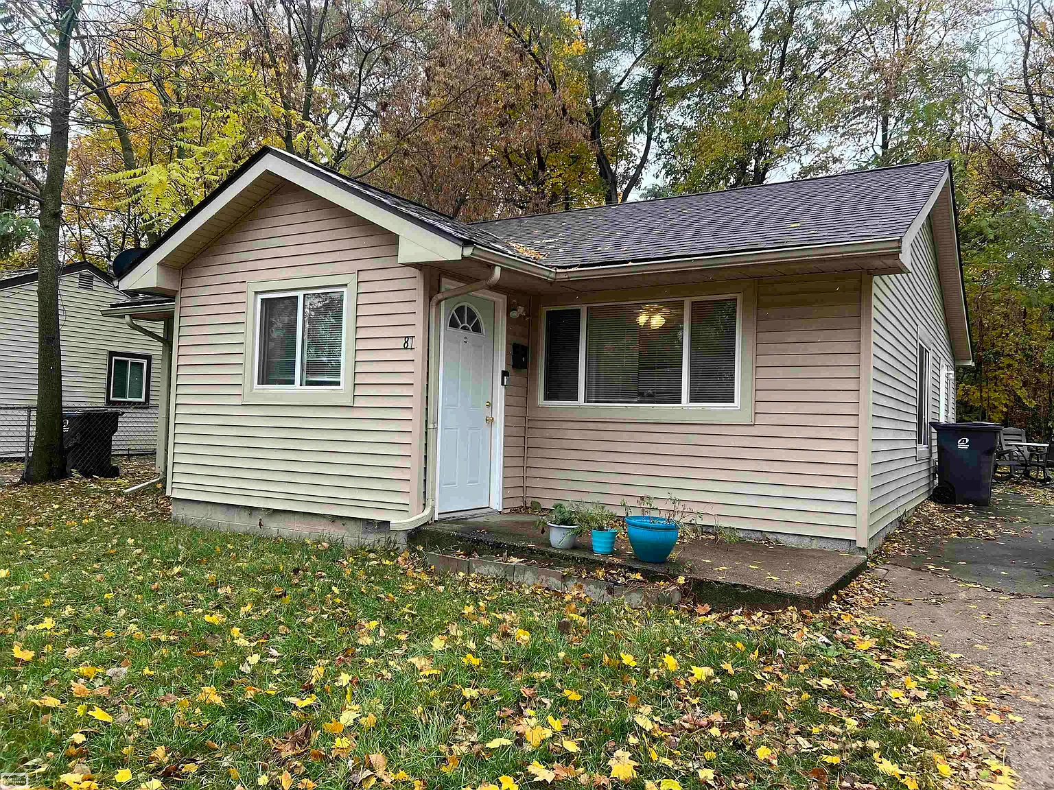 81 Monterey St photo 1