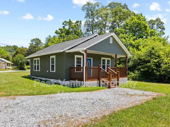 704 Fairfax St, Spartanburg, SC 29301