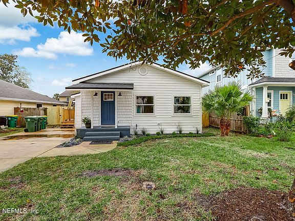 3rd image of 638 LOWER 8TH Avenue S