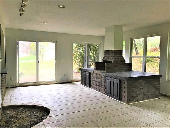 2nd image of 10013 Duncan Dr