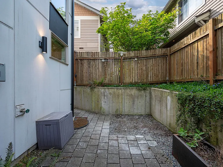 2108 E James St #A — Photo 29