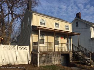 12 Pine St, Keyport, NJ 07735