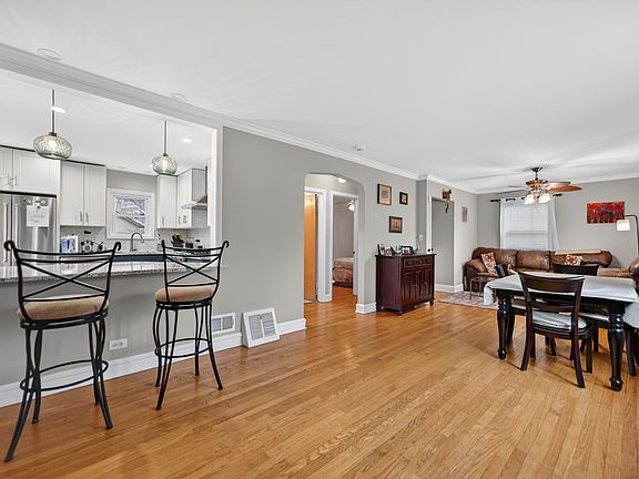 5th image of 7246 N Olcott Ave