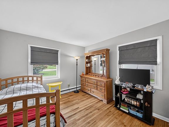 5th image of 617 Dyke Rd