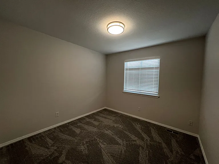10441 Devonshire St — Photo 15