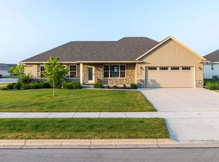 2113 Trellis Dr, De Pere, WI 54115