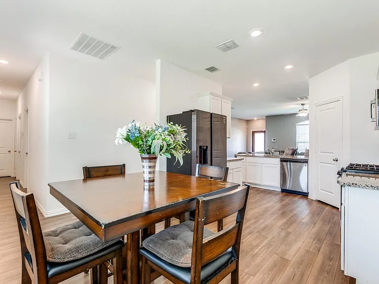 507 Saffron St — Photo 14