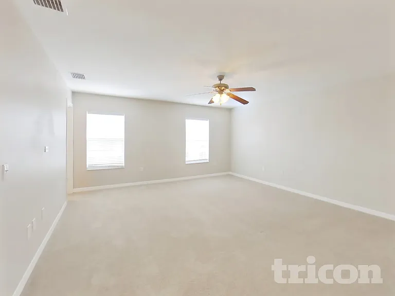 12134 Fern Haven Ave — Photo 5