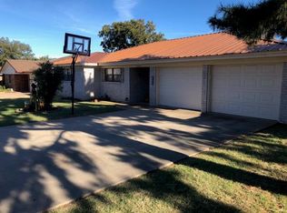 1402 Sunnyvale St, Sweetwater, TX 79556
