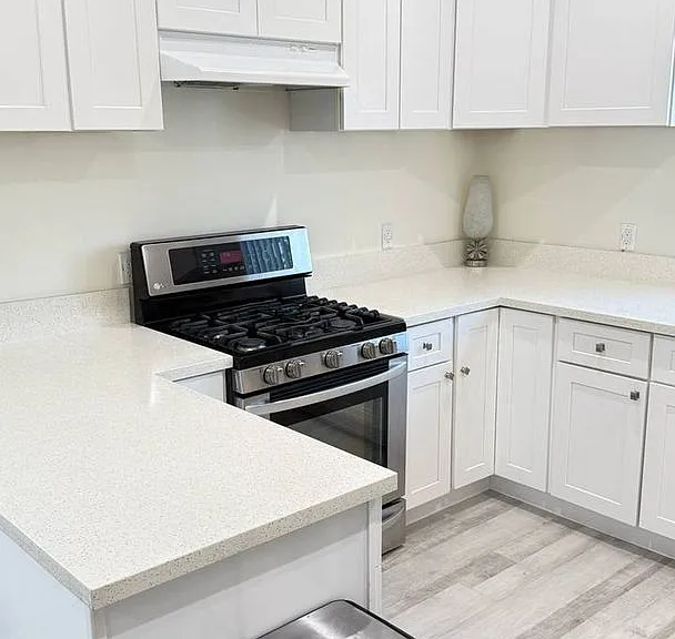 4704 Florence Ave — Photo 6