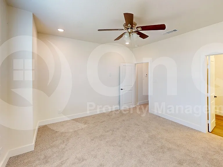 277 Mule Deer Mews — Photo 17