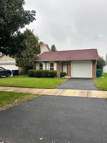 128 Majestic Dr Photo 1