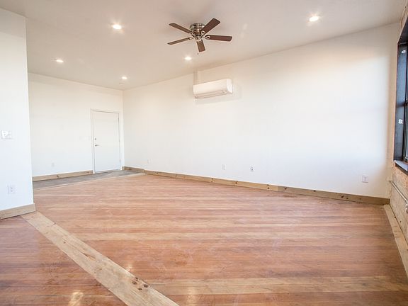 5th image of 801 N Piedras St #5