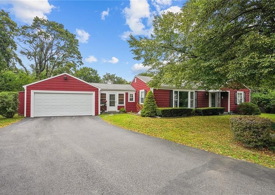 10 Redway Cir, Rumford, RI 02916 Zillow