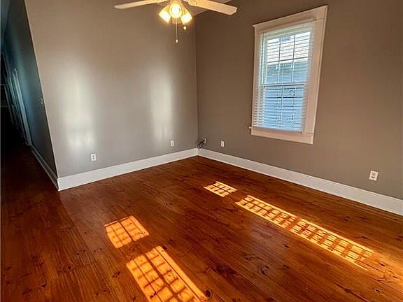 4th image of 4220 Eagle St