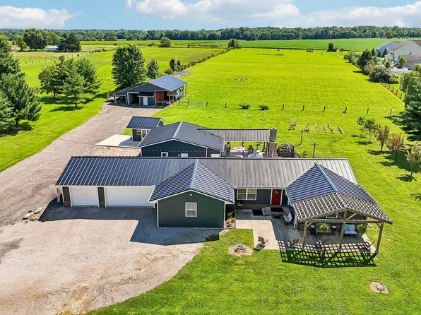 8103 York Rd SW, Pataskala, OH 43062