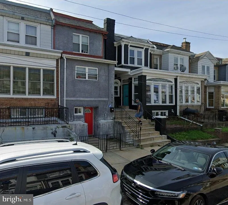 1 bed, 1.0 bath, 725 sqft, $1,100 — Photo 1