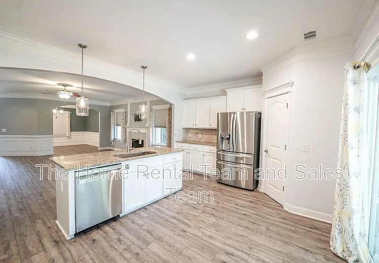 425 Wicklow Dr — Photo 9