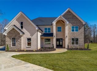 1814 Daffodil Ct, Hoschton, GA 30548