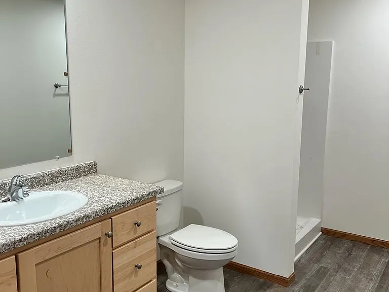 231 Railroad St #112 — Photo 6