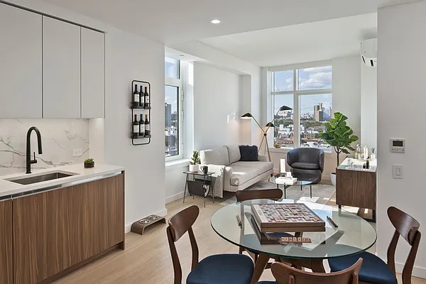 Rented by The Moinian Group | media 58