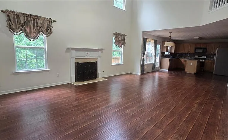 3811 Roxfield Dr — Photo 6