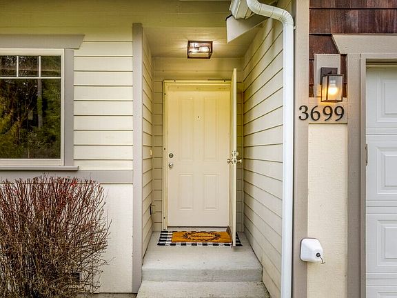 4th image of 3699 Nevada Avenue E