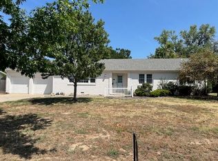 1372 N Iroquois Rd, Wichita, KS 67203