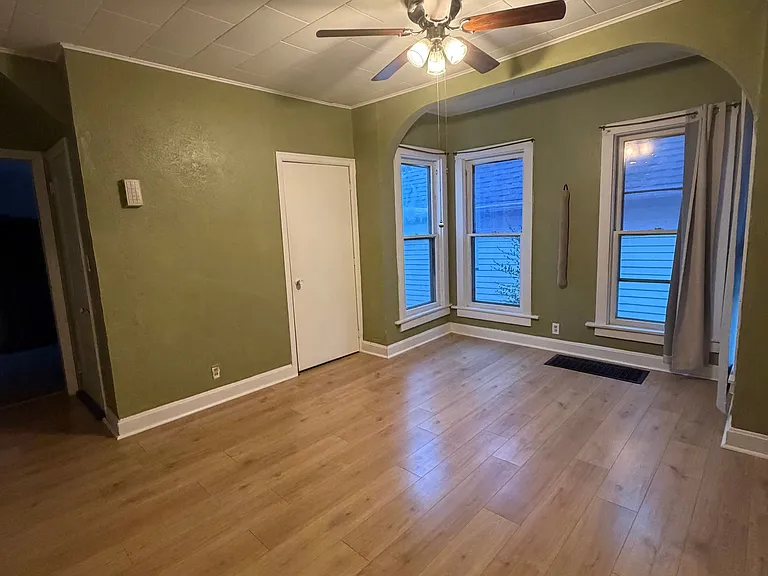 1405 Belle Ave — Photo 2