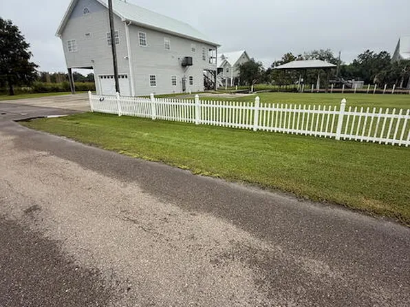 11028 Idaho St, Bay Saint Louis, MS 39520
