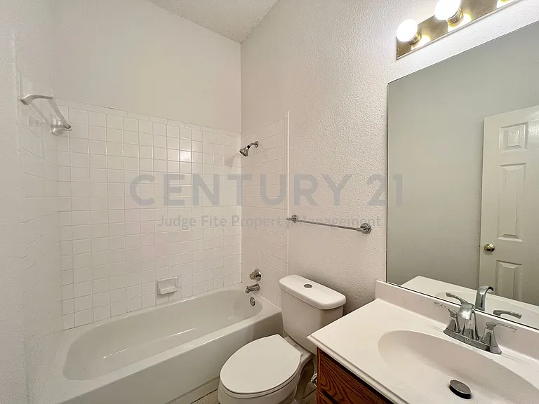 7800 Lancelot Rd — Photo 19