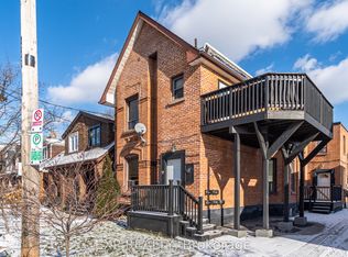 677 Durie St #3, Toronto, ON M6S3H4