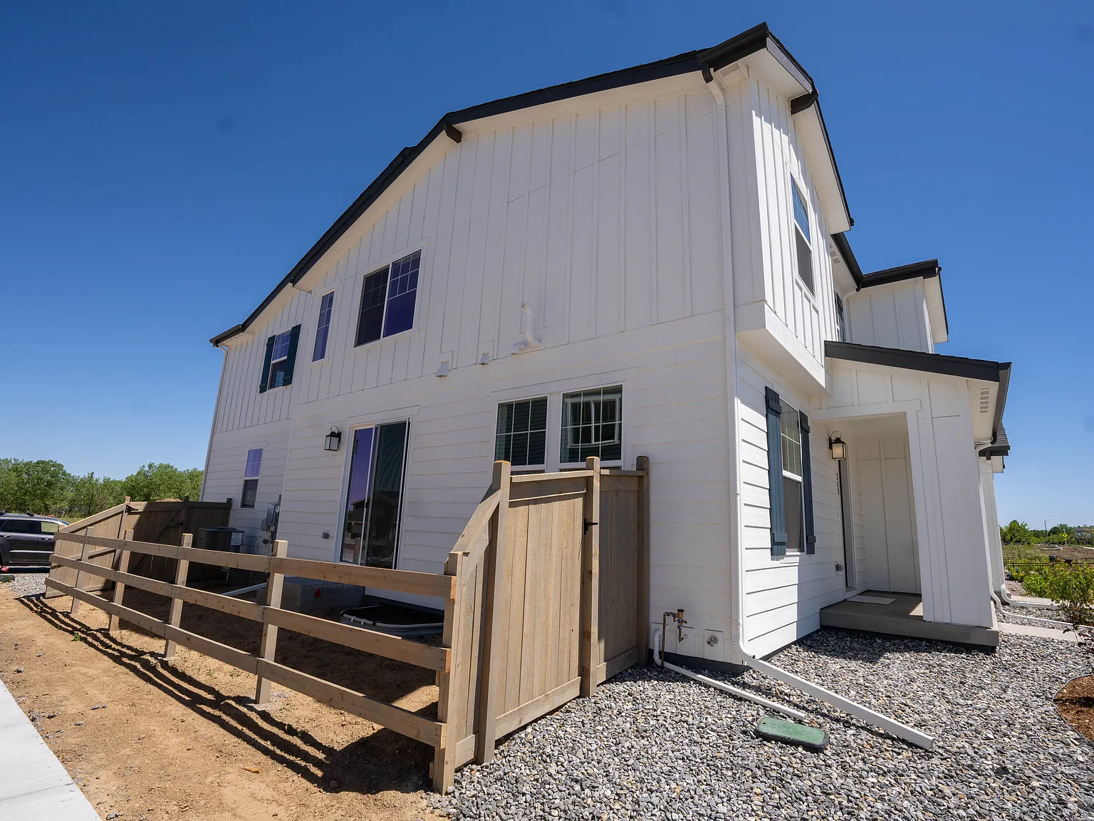 3 bed, 2.5 bath, 2346 sqft, $2,900 — Photo 4