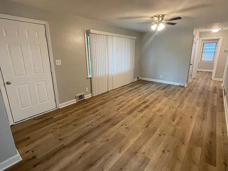 2504 Guelat Ave — Photo 14