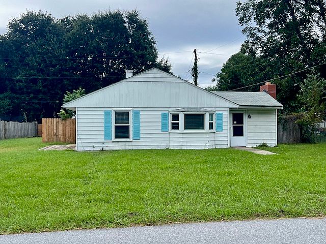 Great location and a large yard.