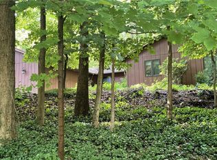 19479 Albion Rd, Strongsville, OH 44149