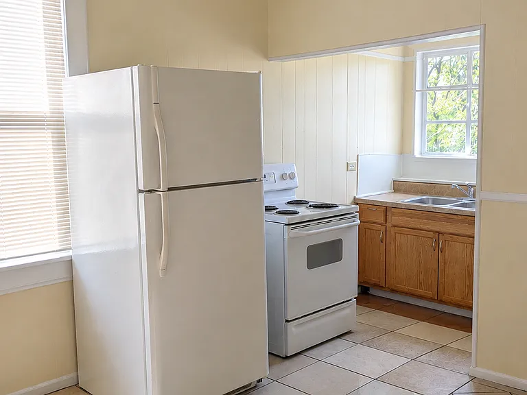1624 Moorman Ave NW — Photo 5