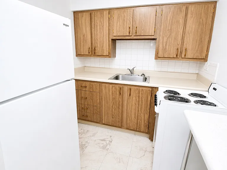 600 Orchard Ave — Photo 4