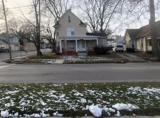 1002 N Center St, Bloomington, IL 61701