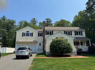 14 Moss St, Burlington, MA 01803