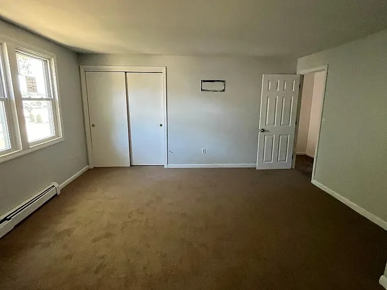 67 Elmore St #67 — Photo 6