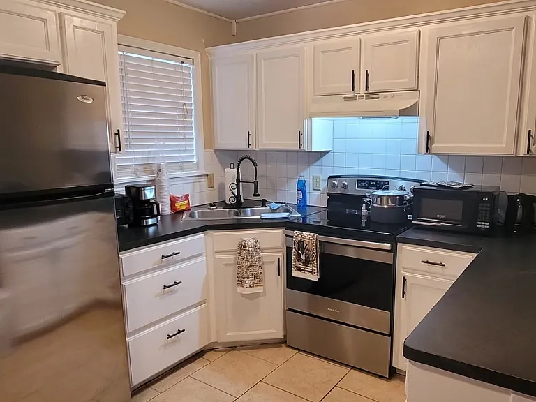 635 Richardson Dr — Photo 6
